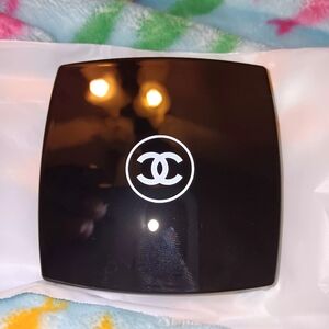 CHANEL Glossy Black Compact with Logo Dual Mirrors